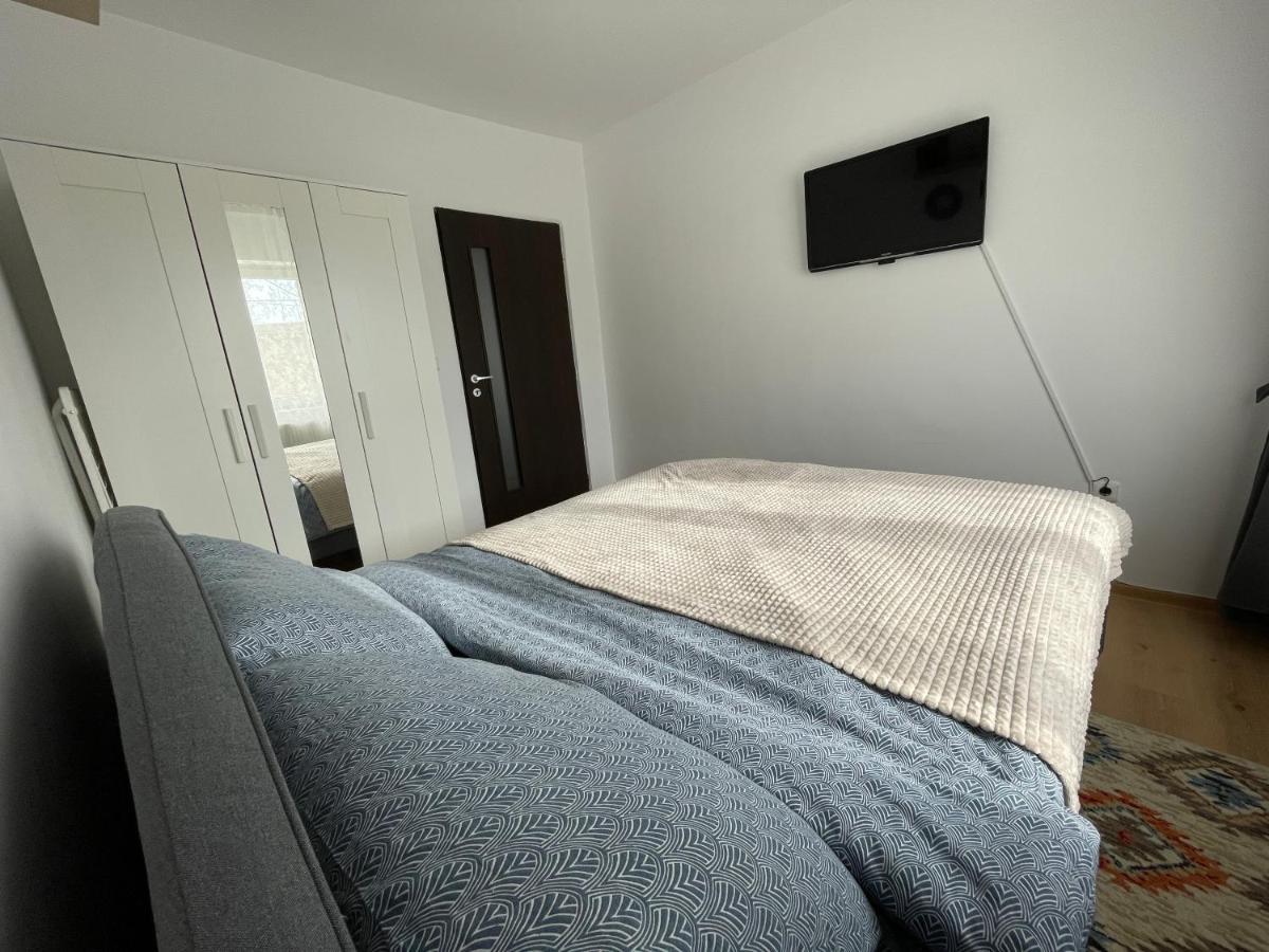 Apartament Cina Husi Esterno foto