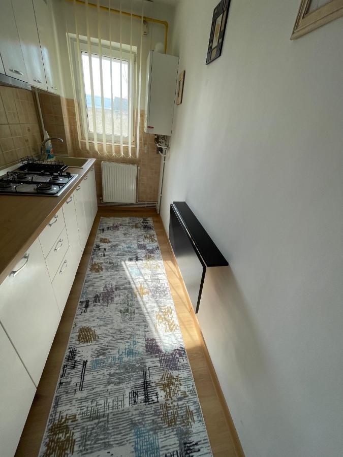Apartament Cina Husi Esterno foto