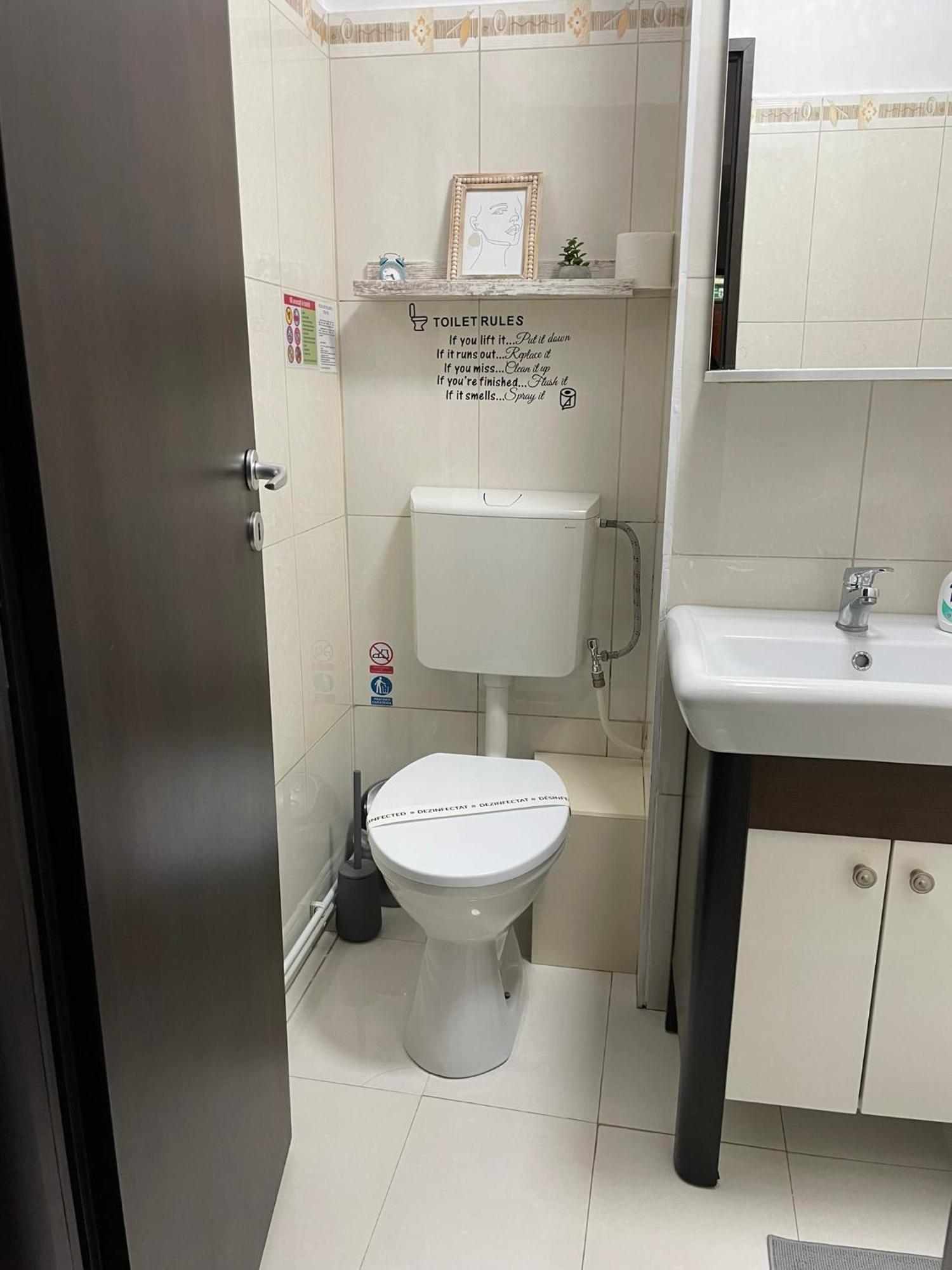 Apartament Cina Husi Esterno foto
